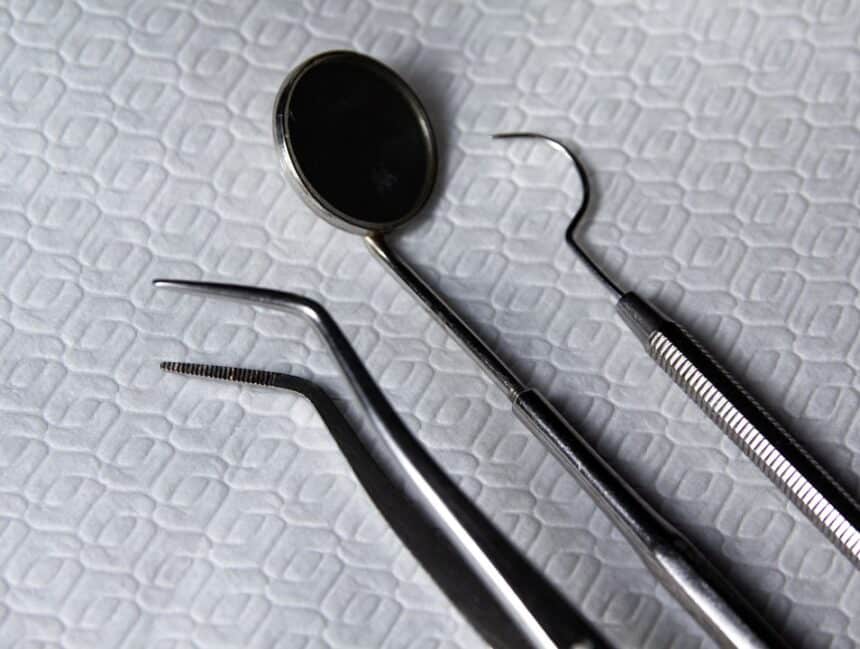 Get Your Shine On with Professional Scaling and Polishing